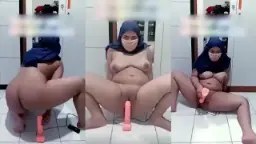 Tante Jilboobs MILF Colmek pake Dildo Video by BOKEPSIN Tante Jilboobs MILF Colmek pake Dildo Video by BOKEPSIN